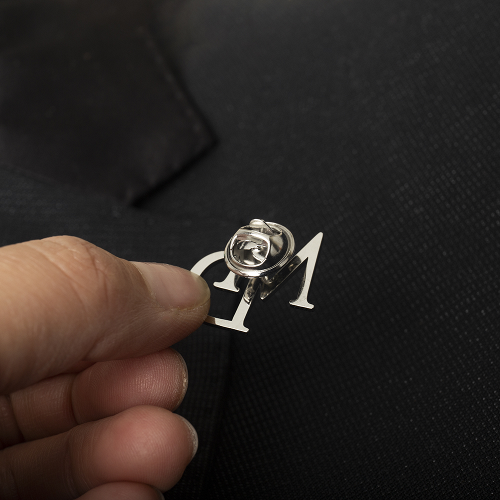 Tangula Custom Initials Brooch – Men'S Grooming Daily recenzja i cena